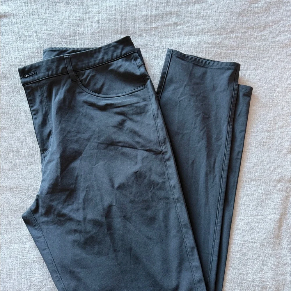 Vuori Men's Charcoal Dress Pants